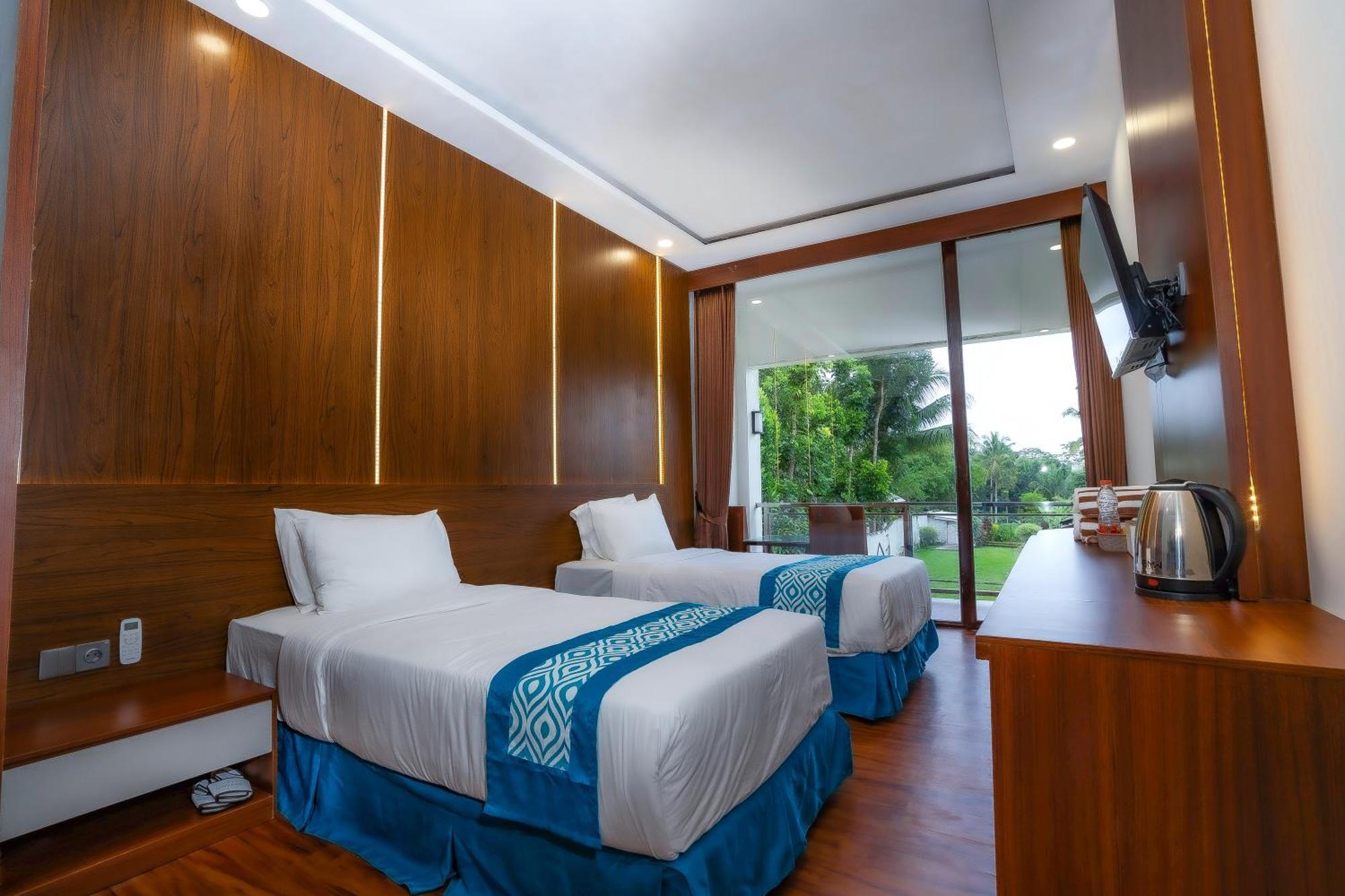 Nirvana Hotel Resort 特特巴图 外观 照片