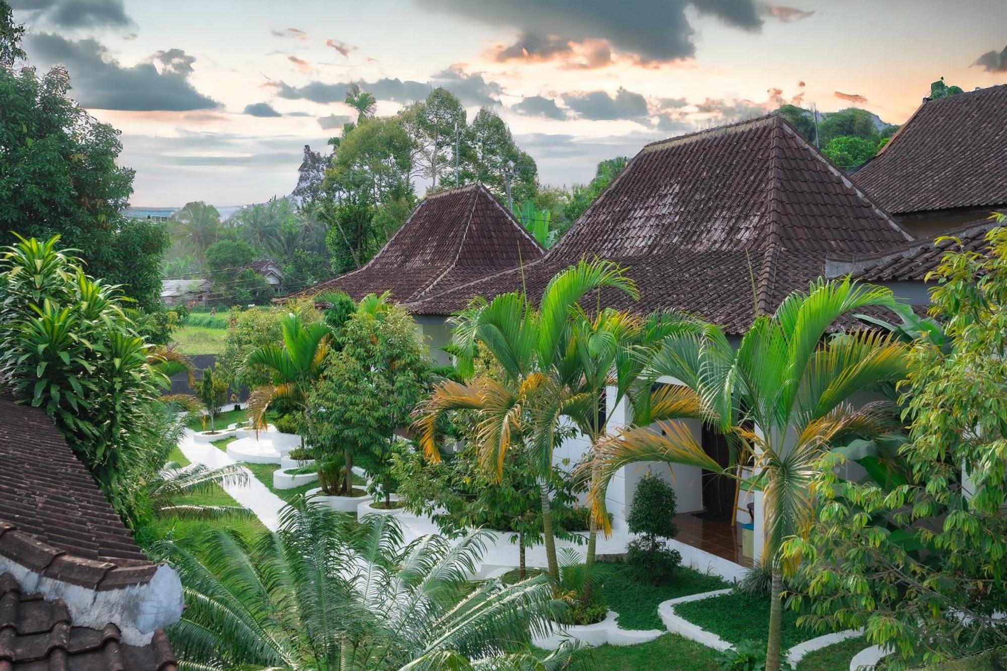 Nirvana Hotel Resort 特特巴图 外观 照片