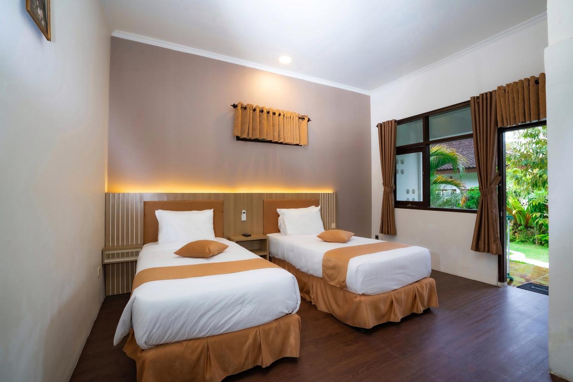 Nirvana Hotel Resort 特特巴图 外观 照片