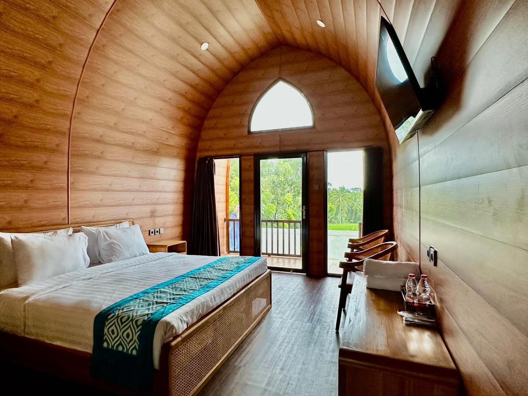 Nirvana Hotel Resort 特特巴图 外观 照片